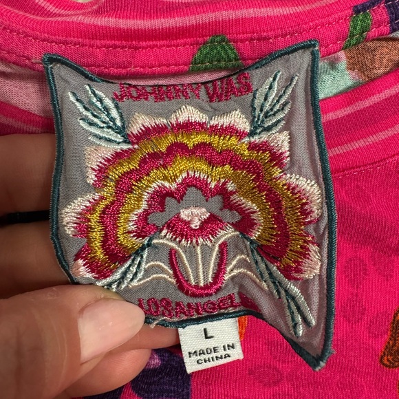 JOHNNY WAS THE JANIE FAVORITE
FLUTTER RAGLAN
SLEEVE - Picture 4 of 5